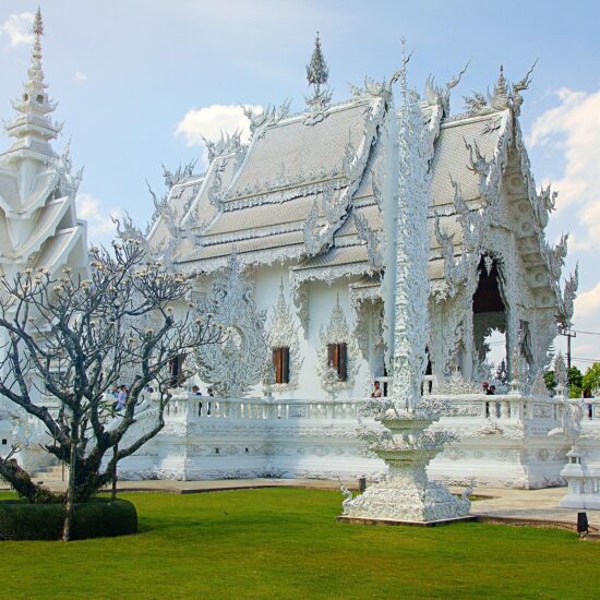 tempio bianco chiang rai